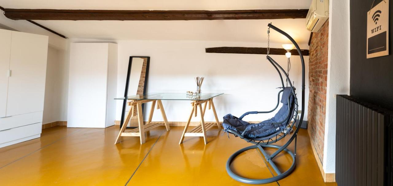 Ferienwohnung Centro Storico-Dimora Con Terrazza- Wi-Fi E Ac Asti Exterior foto